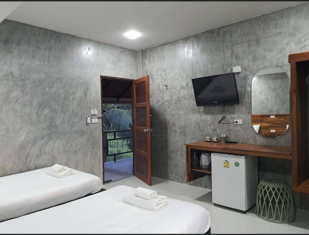 Life Koh Tao Resort Bagian luar foto