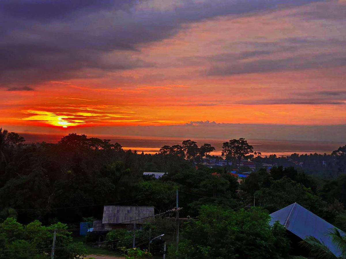 Life Koh Tao Resort Bagian luar foto